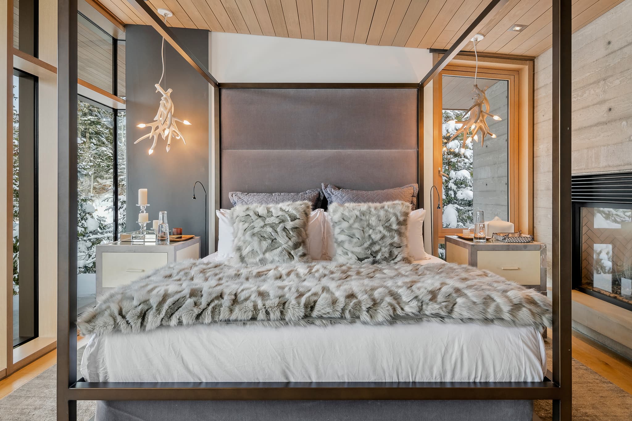 Two Cedars interior 20