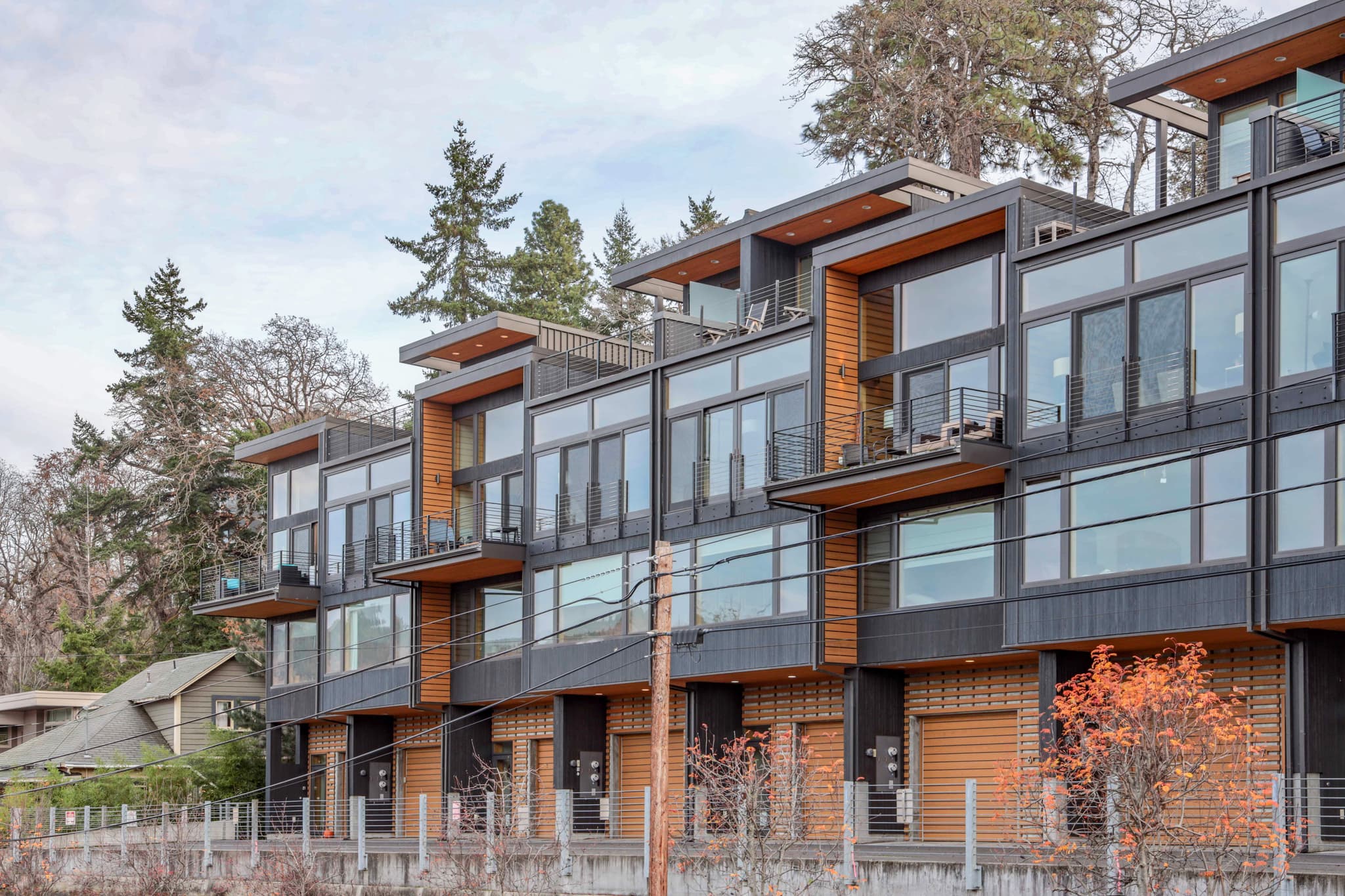 Hood River Luxury Home 10