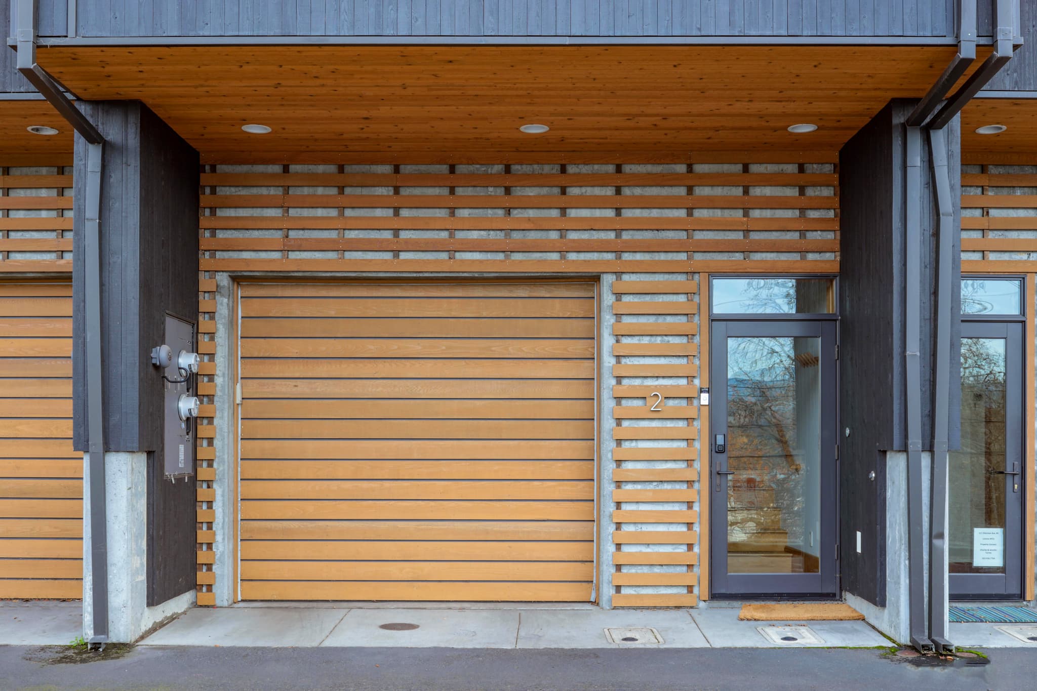 Hood River Luxury Home 11