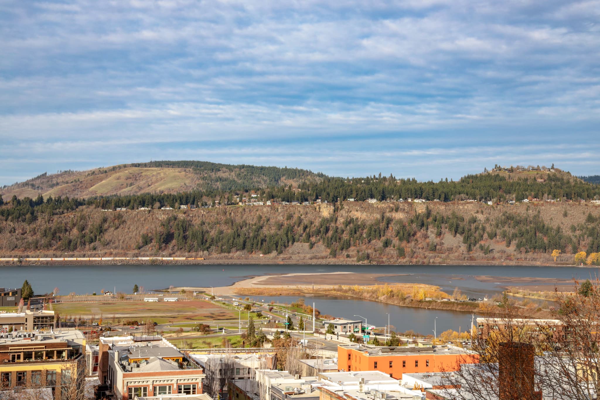 Hood River Luxury Home 6