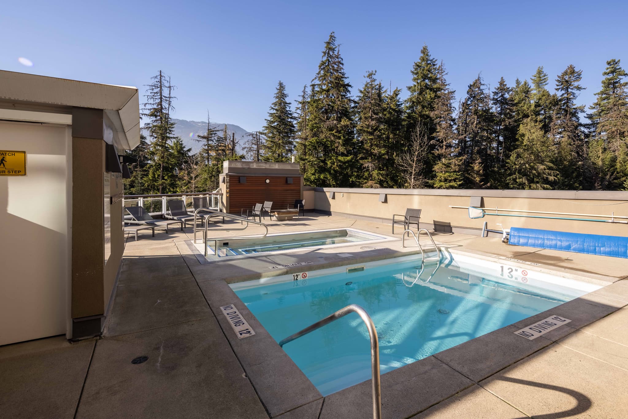 Le Chamois apartment interior 15